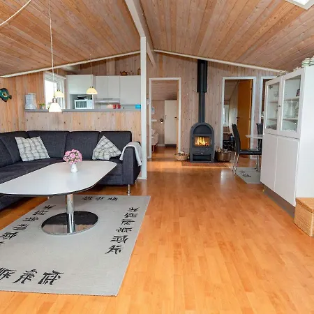 Holiday home 6 Person In Hj Rring Lonstrup