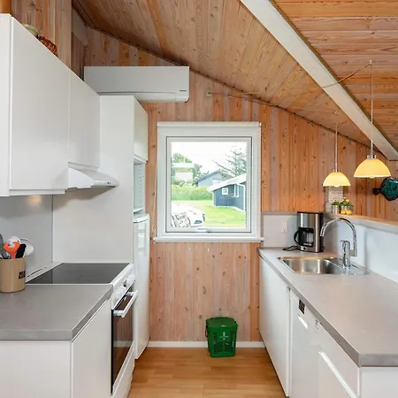 Holiday home 6 Person In Hj Rring Lonstrup